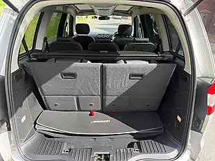 Used 2014 Ford Galaxy Titanium X Silver - Interior and Exterior details 9