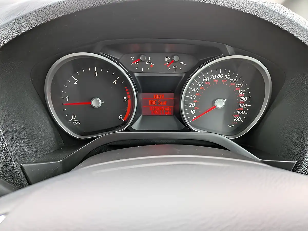 Used 2014 Ford Galaxy Zetec Silver - Interior and Exterior details 12