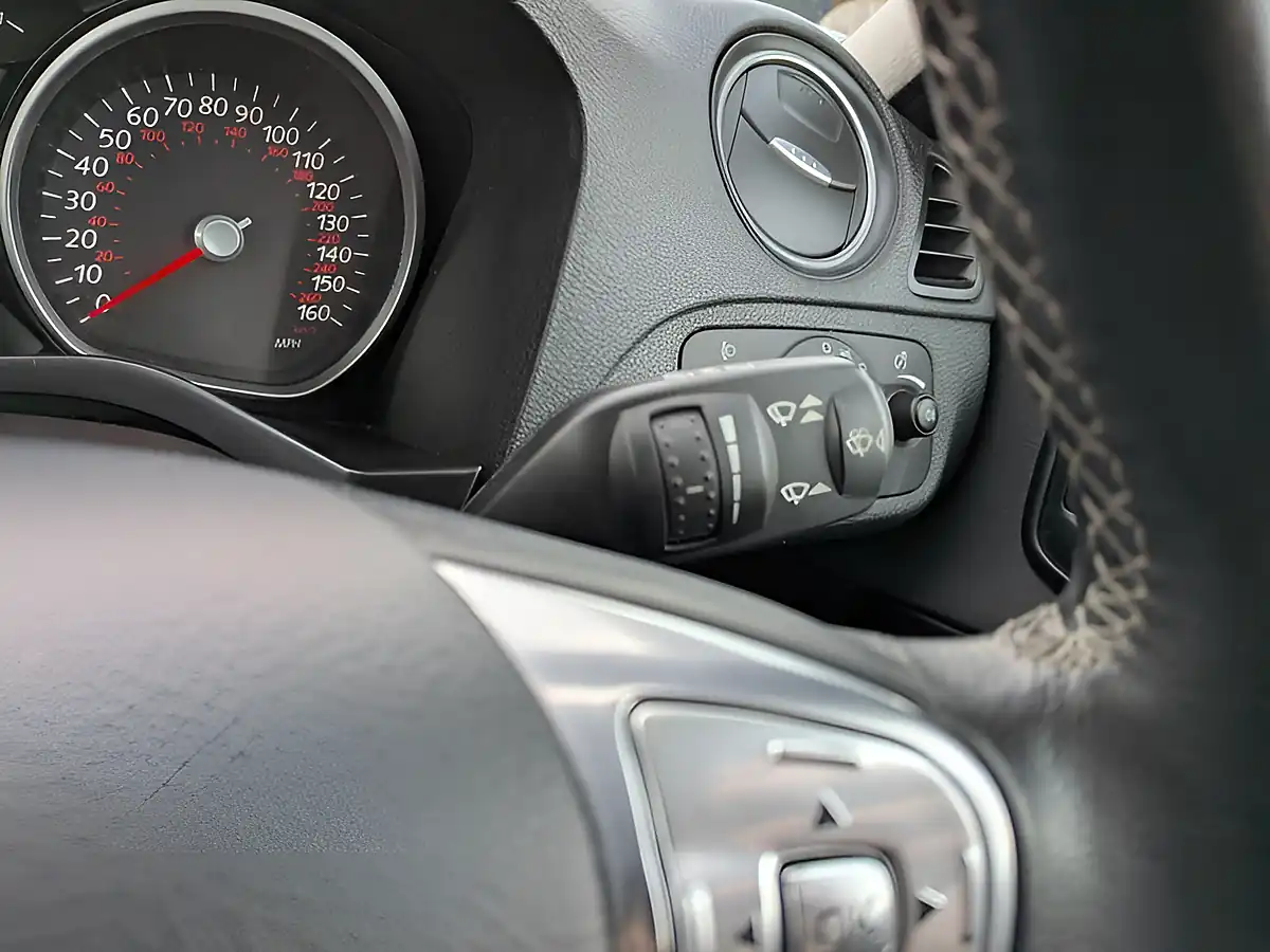 Used 2014 Ford Galaxy Zetec Silver - Interior and Exterior details 14