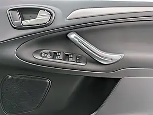 Used 2014 Ford Galaxy Zetec Silver - Interior and Exterior details 15