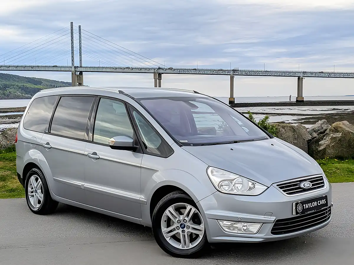 Used 2014 Ford Galaxy Zetec Silver - Interior and Exterior details 3