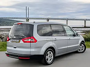 Used 2014 Ford Galaxy Zetec Silver - Interior and Exterior details 5