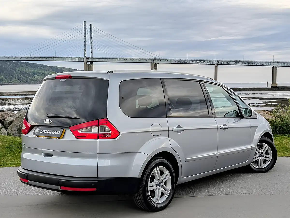 Used 2014 Ford Galaxy Zetec Silver - Interior and Exterior details 5