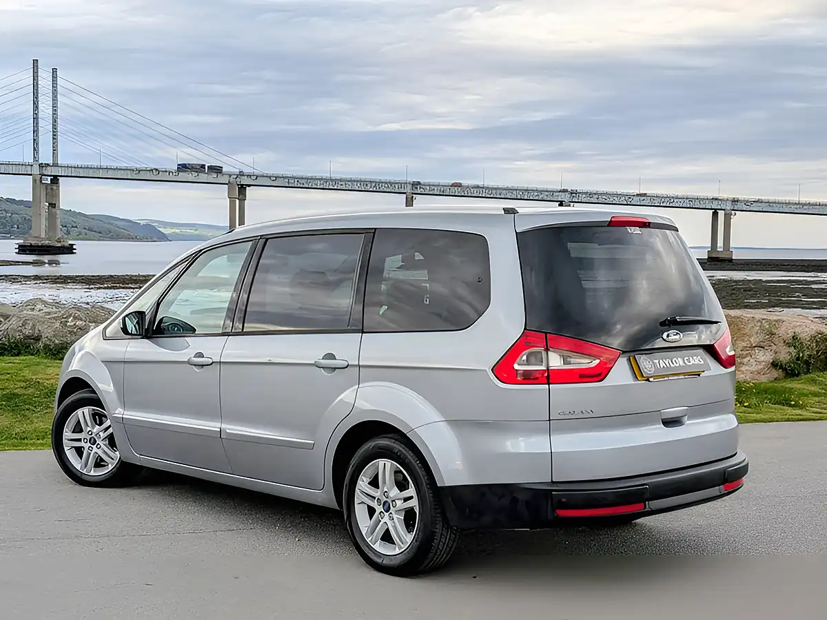 Used 2014 Ford Galaxy Zetec Silver - Interior and Exterior details 7