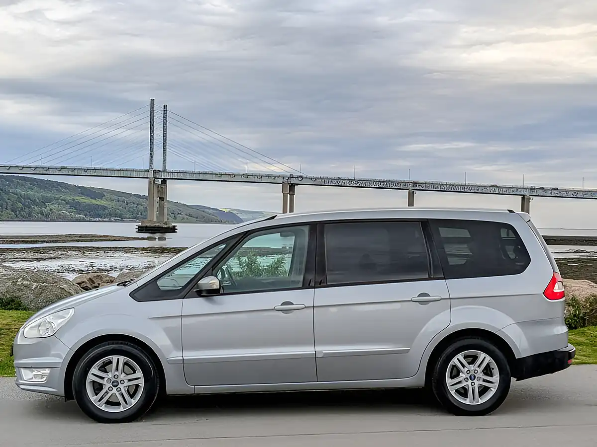 Used 2014 Ford Galaxy Zetec Silver - Interior and Exterior details 8