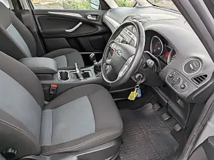 Used 2014 Ford Galaxy Zetec Silver - Interior and Exterior details 9
