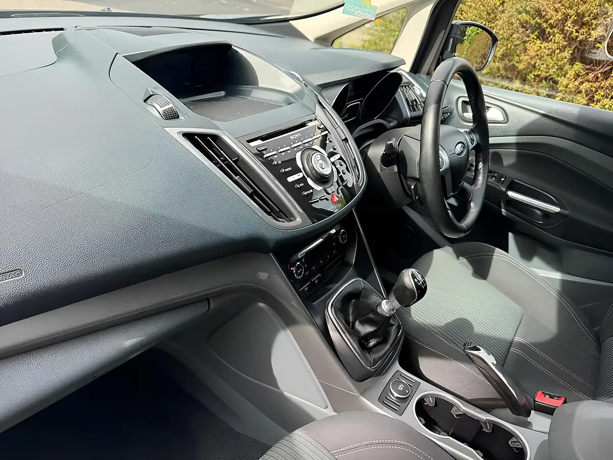 Used 2014 Ford Grand C-Max Titanium Black - Interior and Exterior details 11