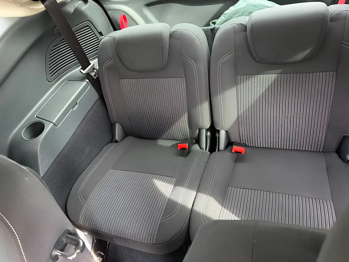Used 2014 Ford Grand C-Max Titanium Black - Interior and Exterior details 12