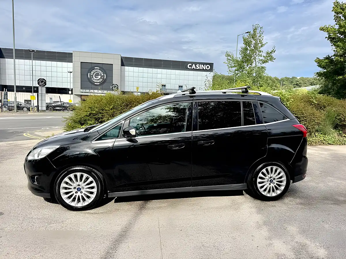 Used 2014 Ford Grand C-Max Titanium Black - Interior and Exterior details 9