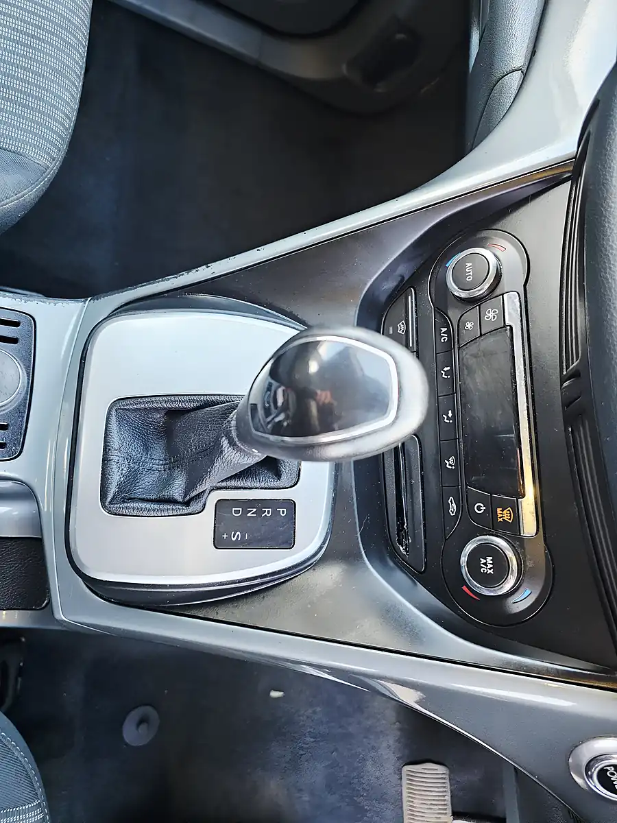 Used 2014 Ford Grand C-Max Titanium Silver - Interior and Exterior details 11