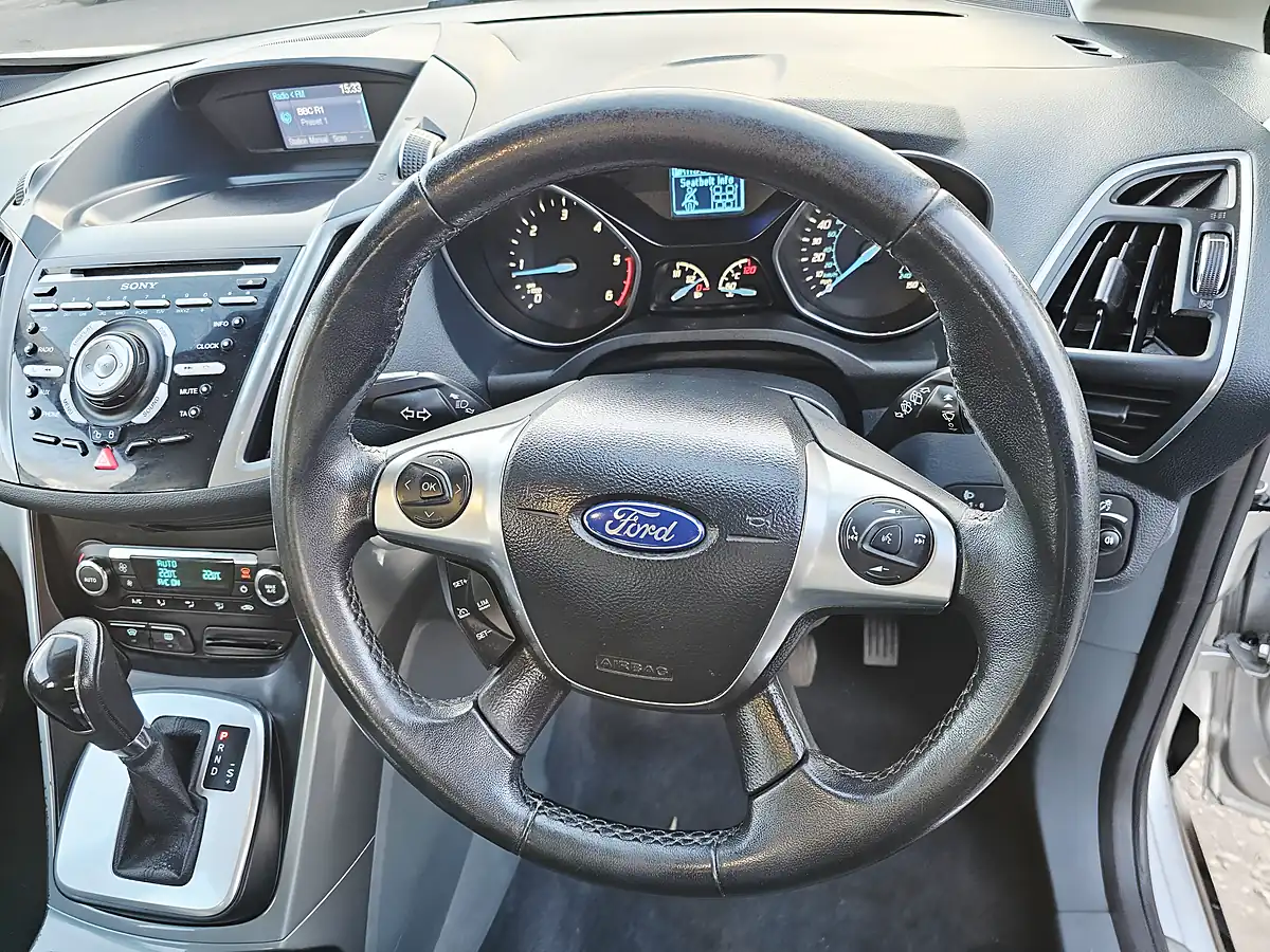 Used 2014 Ford Grand C-Max Titanium Silver - Interior and Exterior details 14