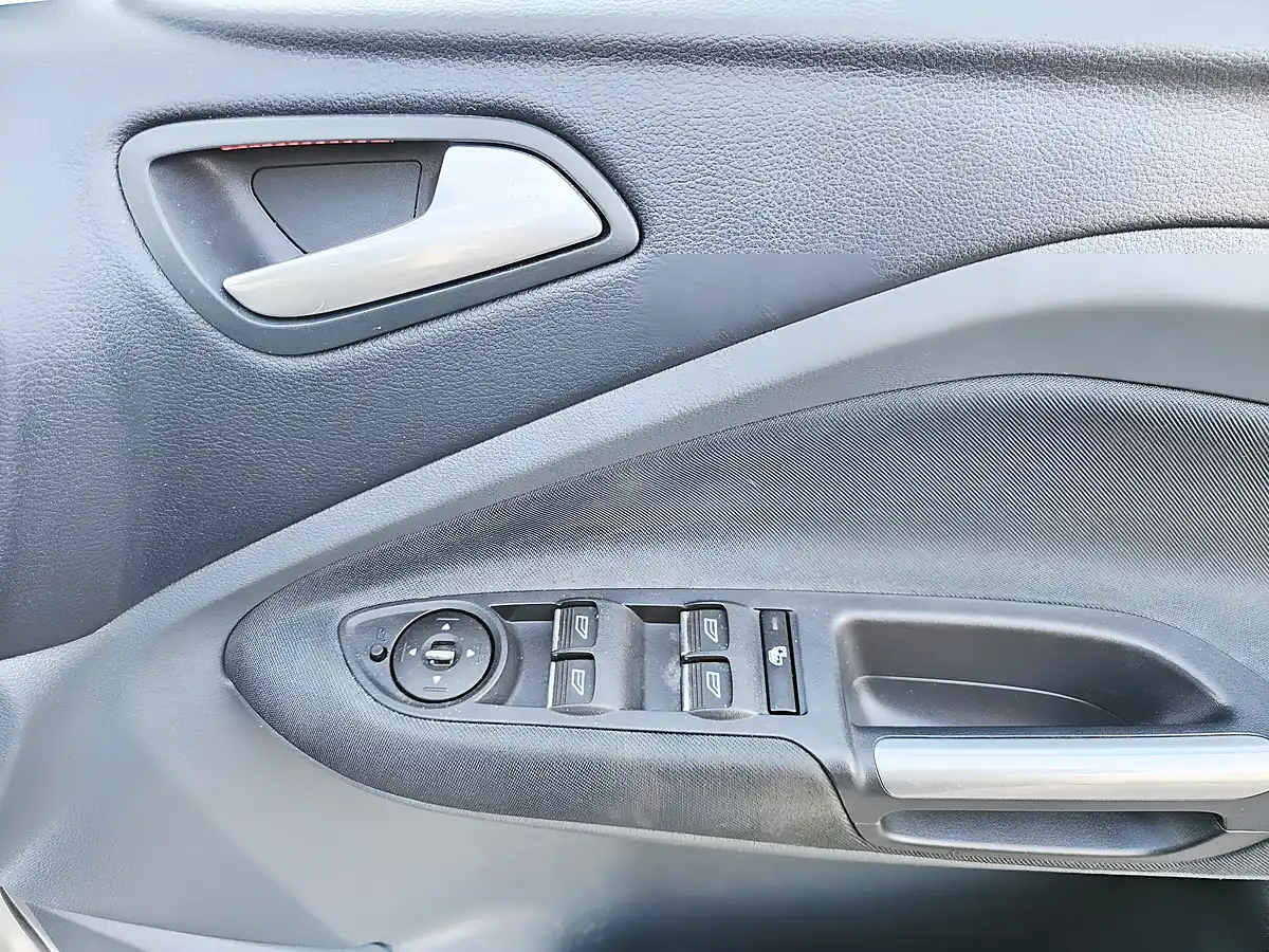 Used 2014 Ford Grand C-Max Titanium Silver - Interior and Exterior details 15