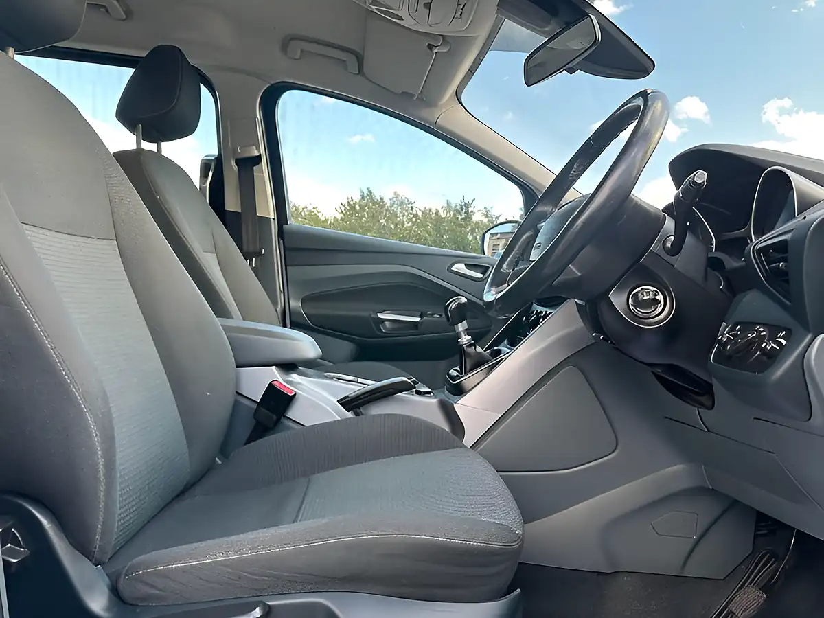 Used 2014 Ford Grand C-Max Zetec White - Interior and Exterior details 13