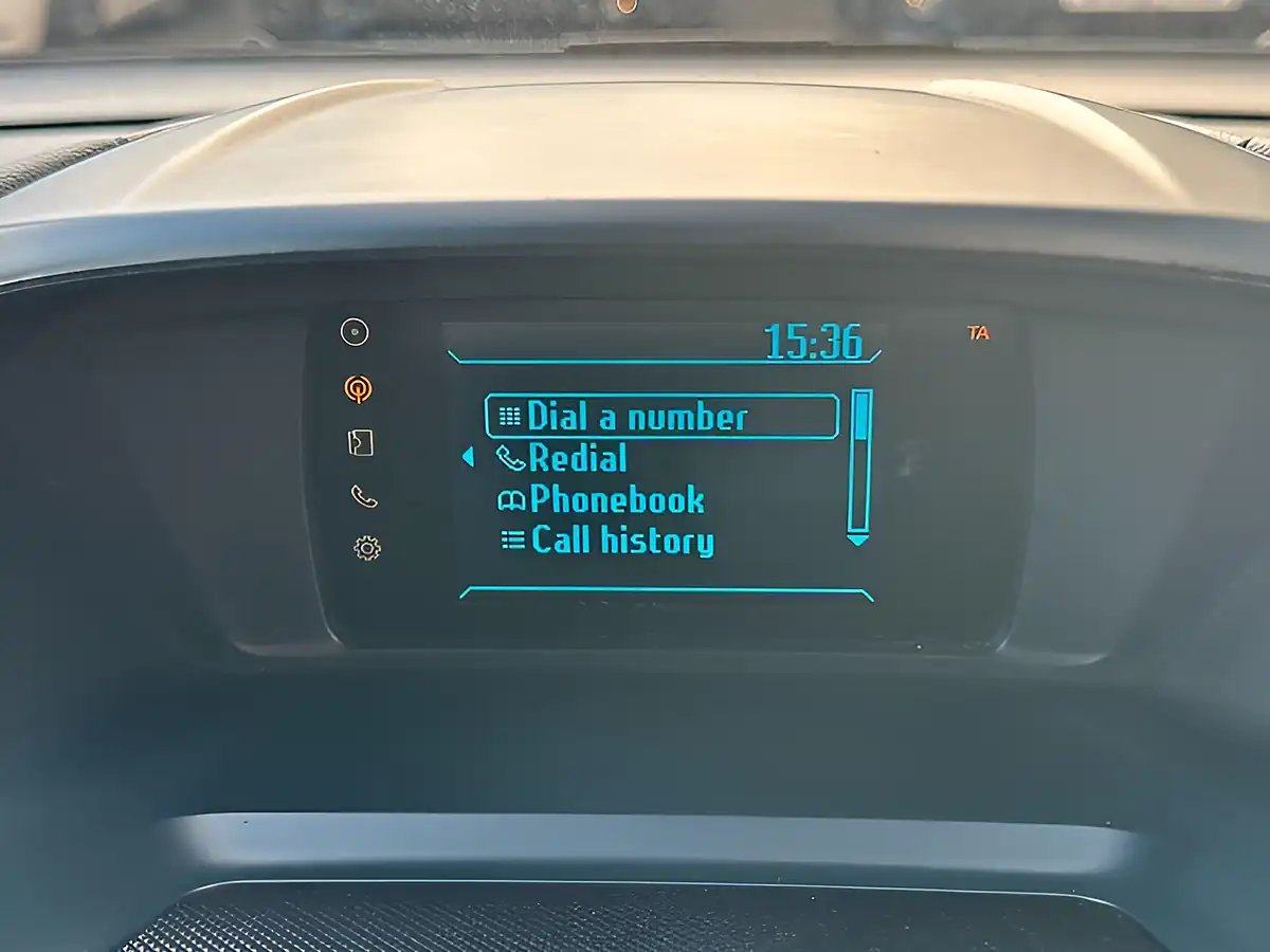 Used 2014 Ford Grand C-Max Zetec White - Interior and Exterior details 14