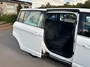 Used 2014 Ford Grand C-Max Zetec White - Interior and Exterior details 18