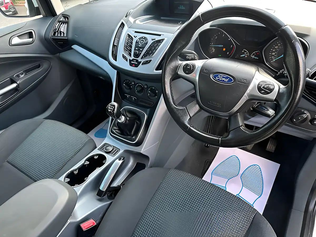 Used 2014 Ford Grand C-Max Zetec White - Interior and Exterior details 2