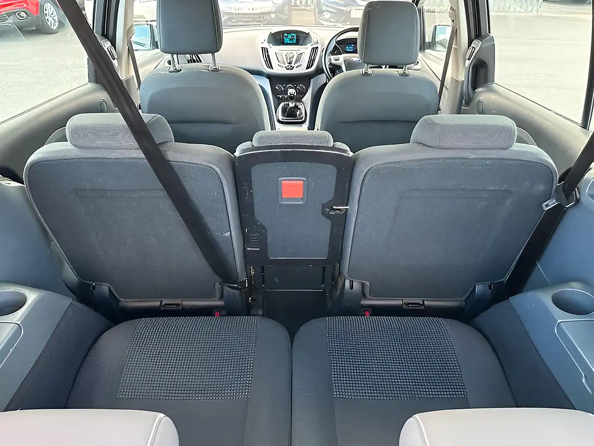 Used 2014 Ford Grand C-Max Zetec White - Interior and Exterior details 20
