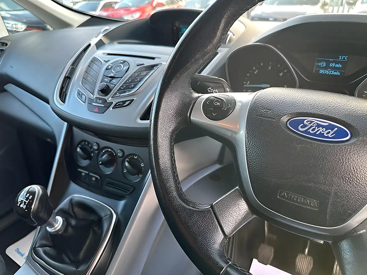Used 2014 Ford Grand C-Max Zetec White - Interior and Exterior details 6