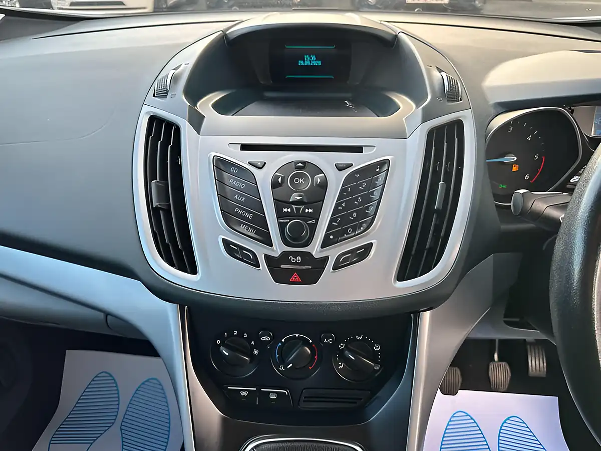 Used 2014 Ford Grand C-Max Zetec White - Interior and Exterior details 7