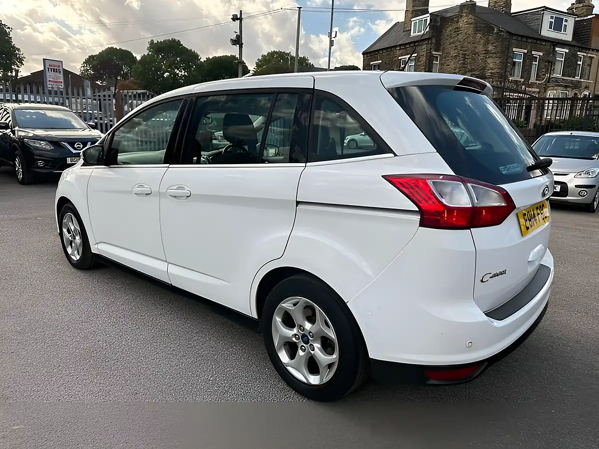Used 2014 Ford Grand C-Max Zetec White - Interior and Exterior details 8