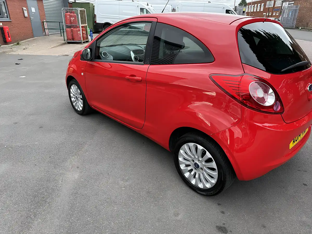 Used 2014 Ford Ka 3 Door Red - Interior and Exterior details 10