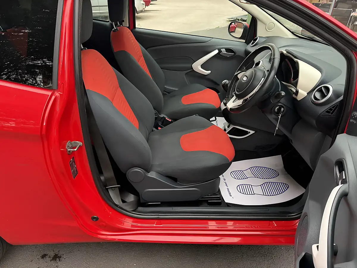 Used 2014 Ford Ka 3 Door Red - Interior and Exterior details 11