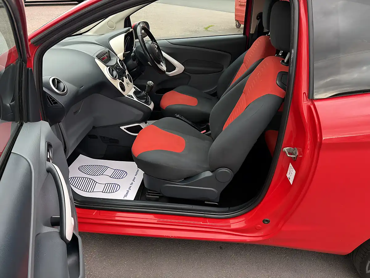Used 2014 Ford Ka 3 Door Red - Interior and Exterior details 12