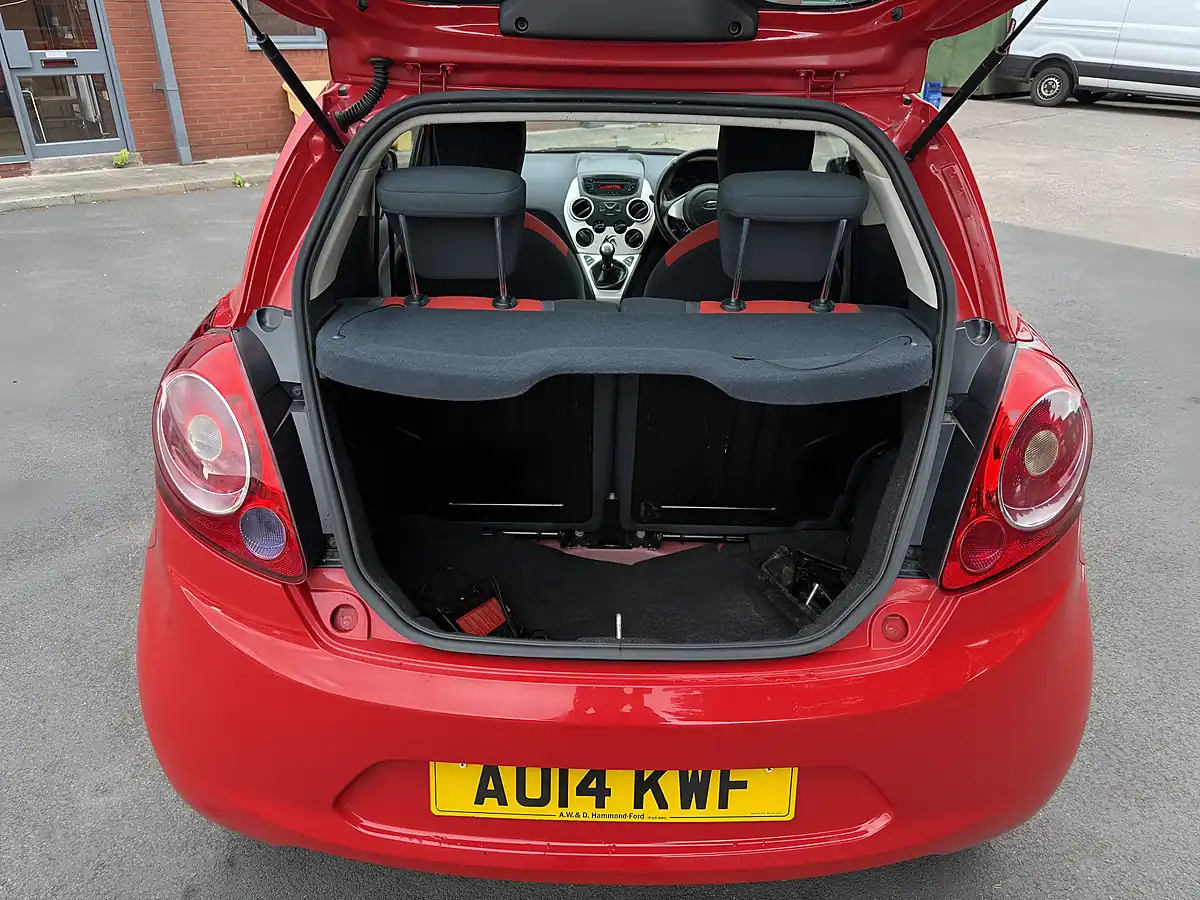 Used 2014 Ford Ka 3 Door Red - Interior and Exterior details 16