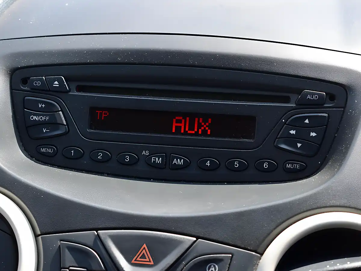 Used 2014 Ford Ka Edge Black - Interior and Exterior details 11