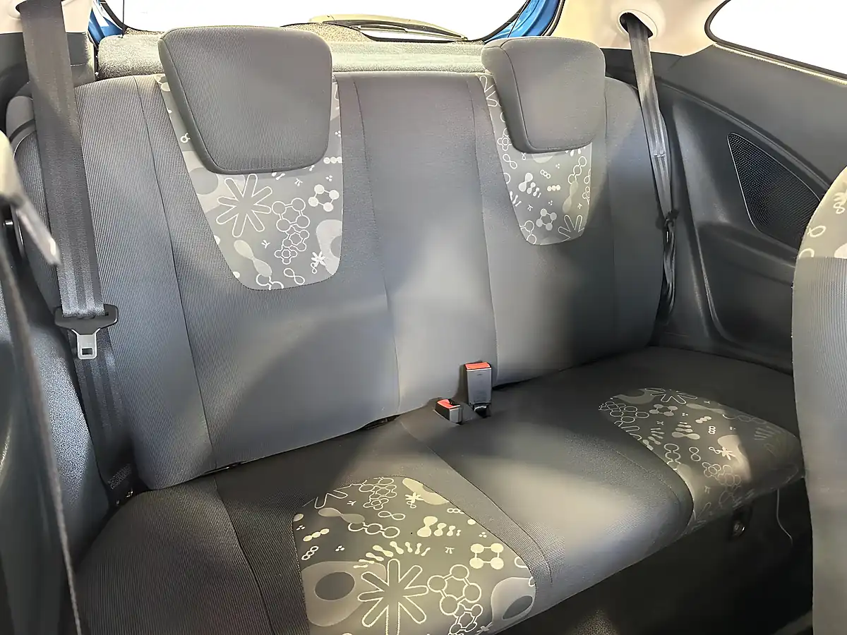 Used 2014 Ford Ka Edge Blue - Interior and Exterior details 13
