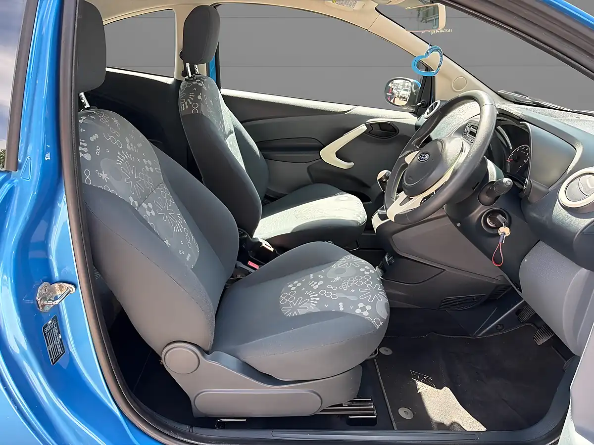 Used 2014 Ford Ka Edge Blue - Interior and Exterior details 10