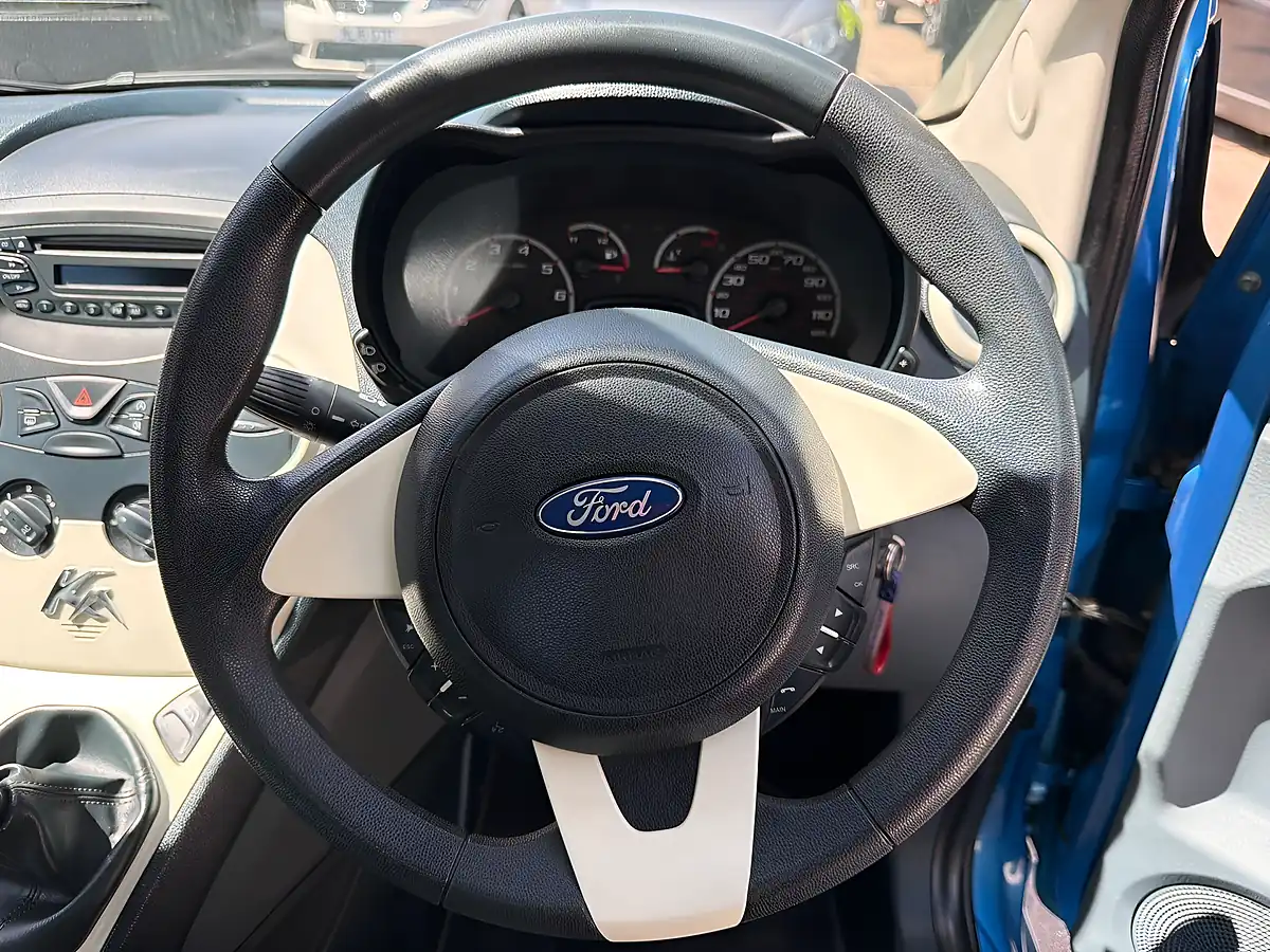 Used 2014 Ford Ka Edge Blue - Interior and Exterior details 16