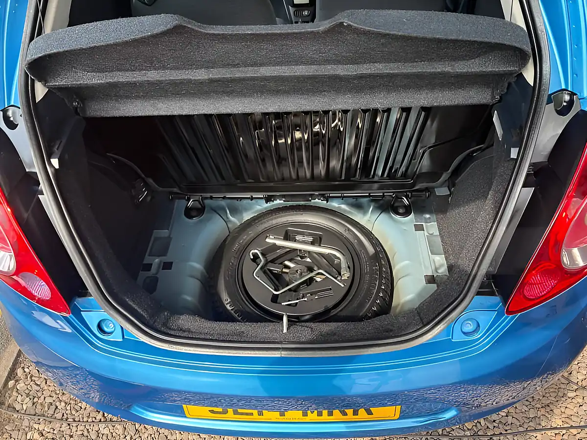 Used 2014 Ford Ka Edge Blue - Interior and Exterior details 12