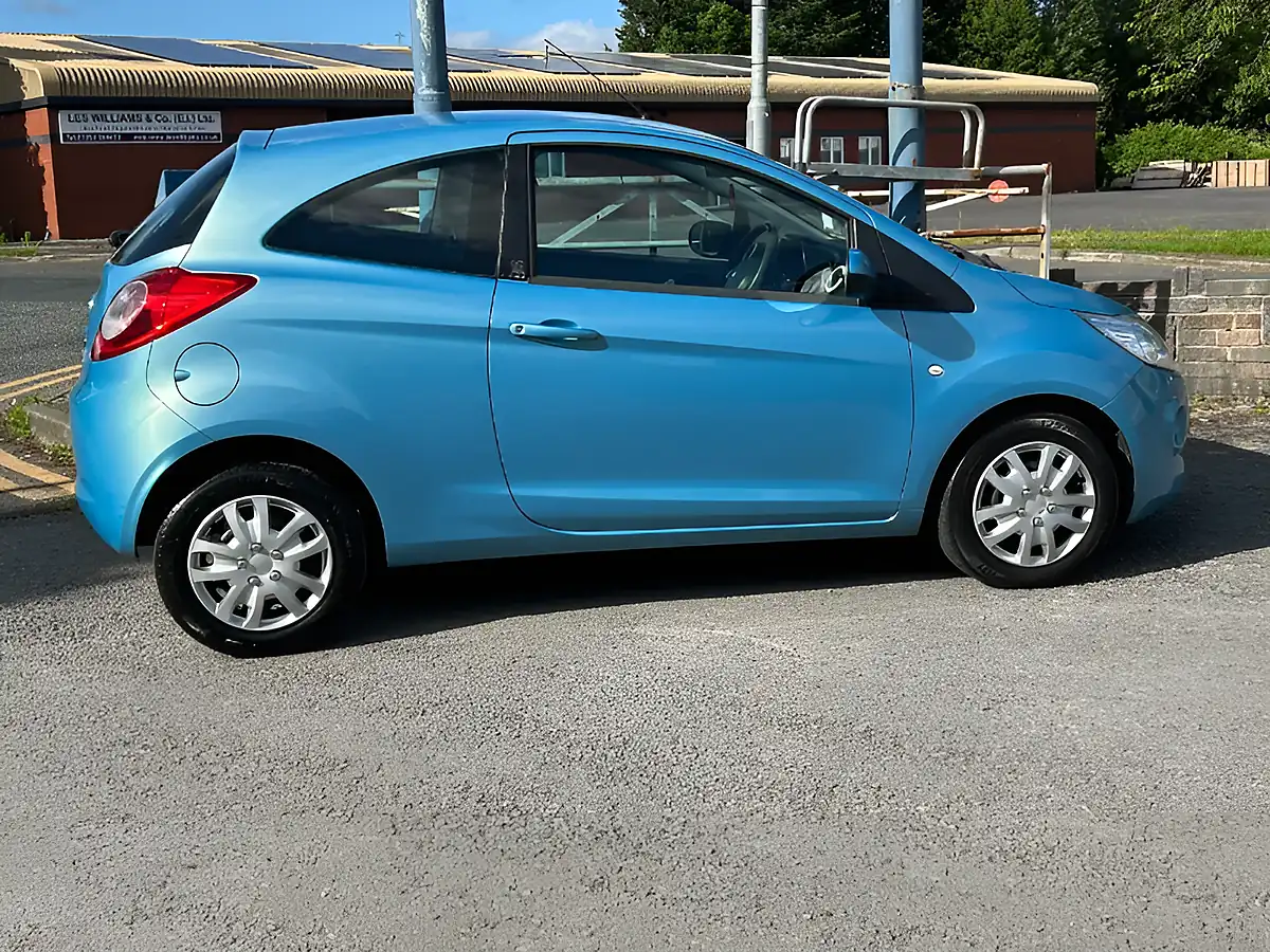 Used 2014 Ford Ka Edge Blue - Interior and Exterior details 7