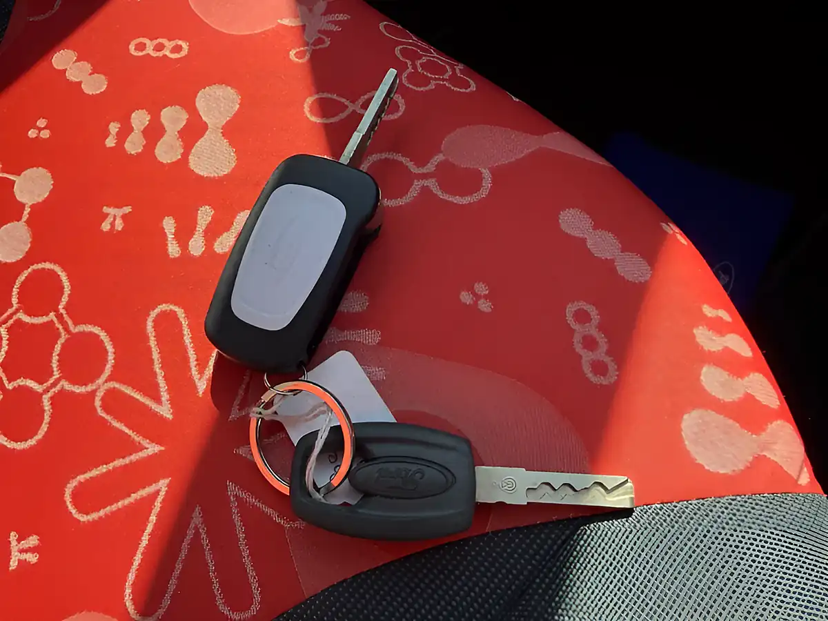 Used 2014 Ford Ka Edge Red - Interior and Exterior details 19