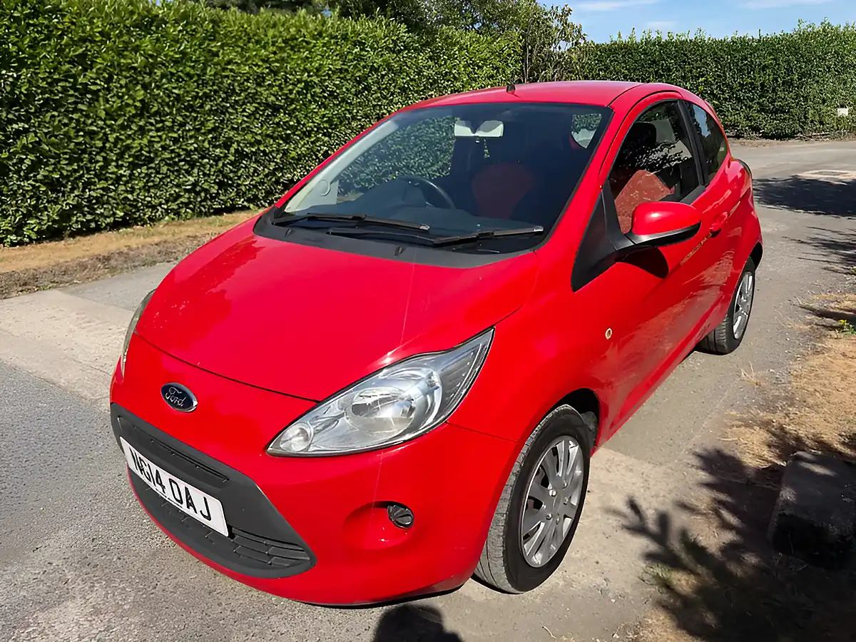 Used 2014 Ford Ka Edge Red - Interior and Exterior details 9
