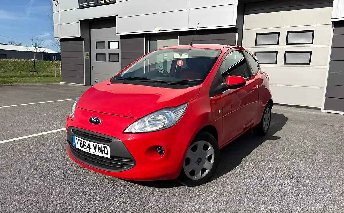 Used 2014 Ford Ka Edge Red - Interior and Exterior details 5