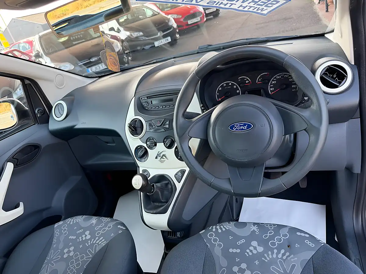 Used 2014 Ford Ka Edge Silver - Interior and Exterior details 13