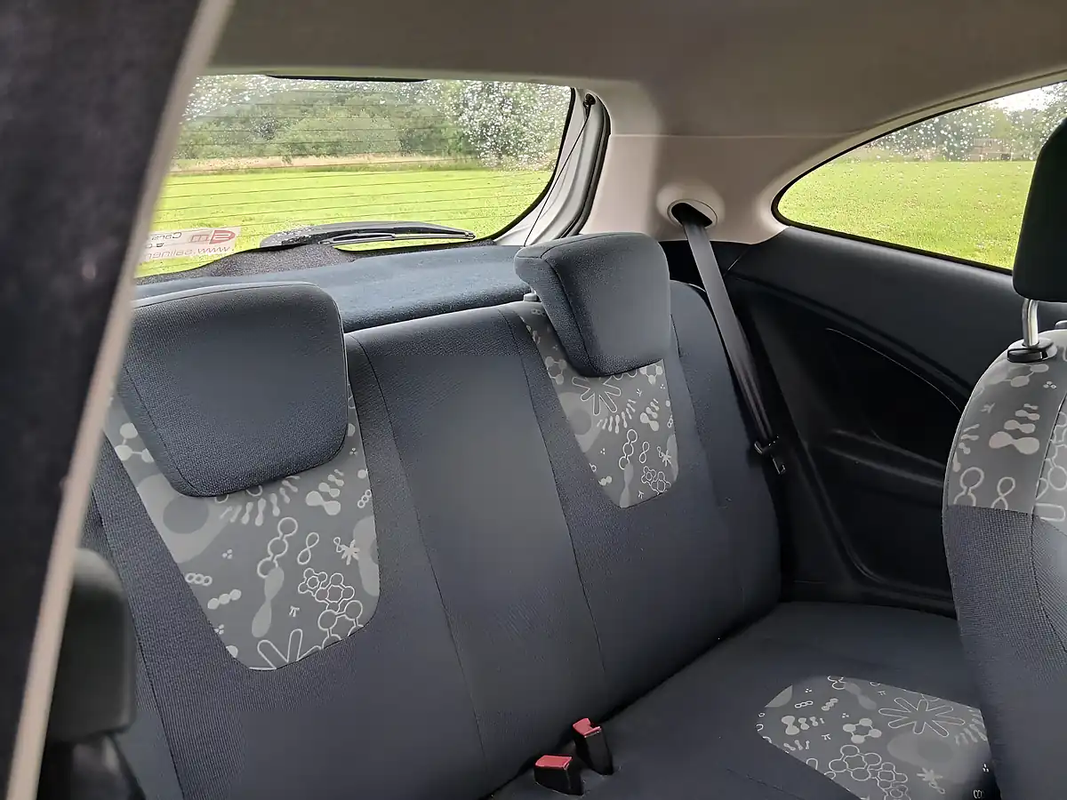 Used 2014 Ford Ka Edge White - Interior and Exterior details 13
