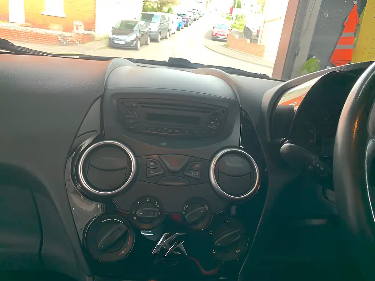 Used 2014 Ford Ka Grand Prix Iii Black - Interior and Exterior details 19