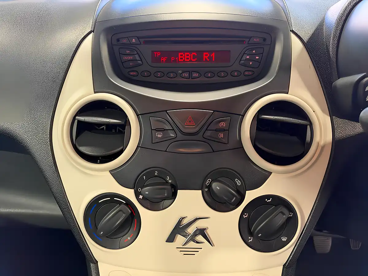 Used 2014 Ford Ka Studio Red - Interior and Exterior details 13
