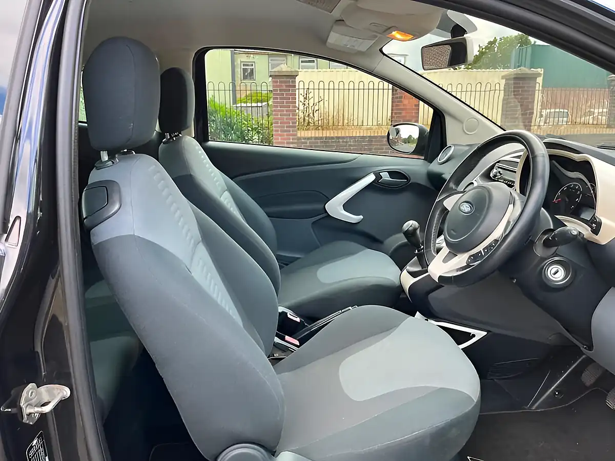 Used 2014 Ford Ka Zetec Black - Interior and Exterior details 10