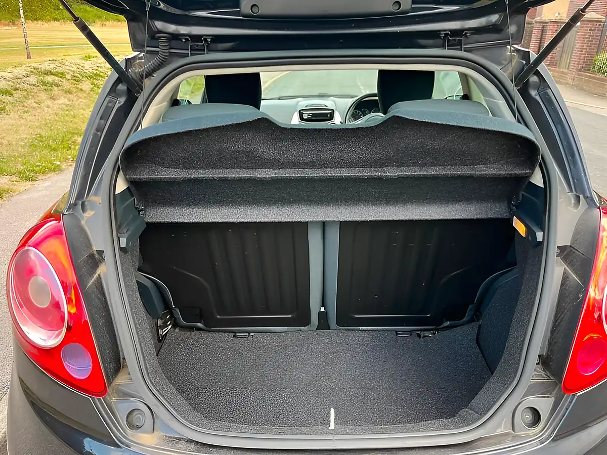 Used 2014 Ford Ka Zetec Black - Interior and Exterior details 8