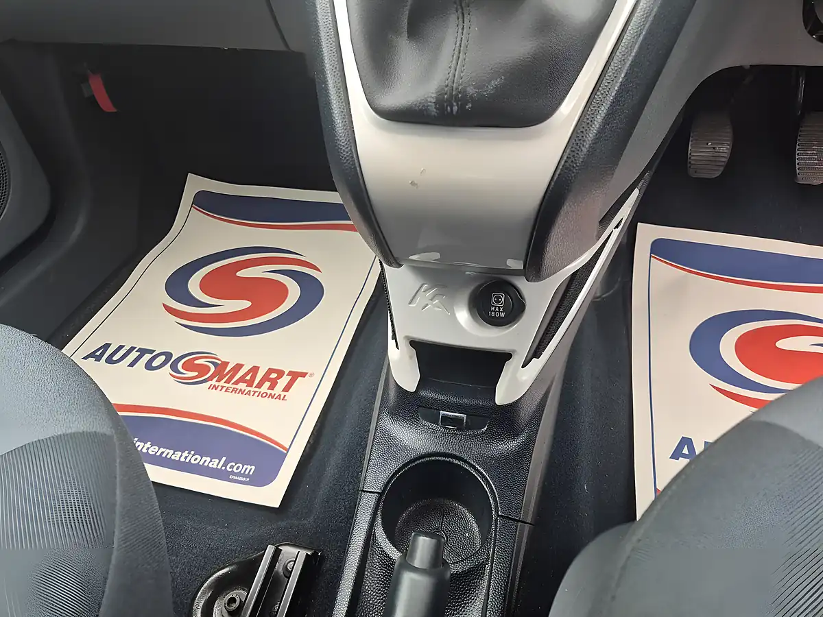 Used 2014 Ford Ka Zetec Black - Interior and Exterior details 11