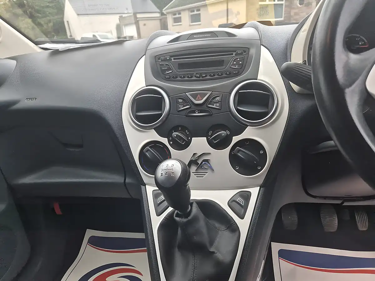 Used 2014 Ford Ka Zetec Black - Interior and Exterior details 12