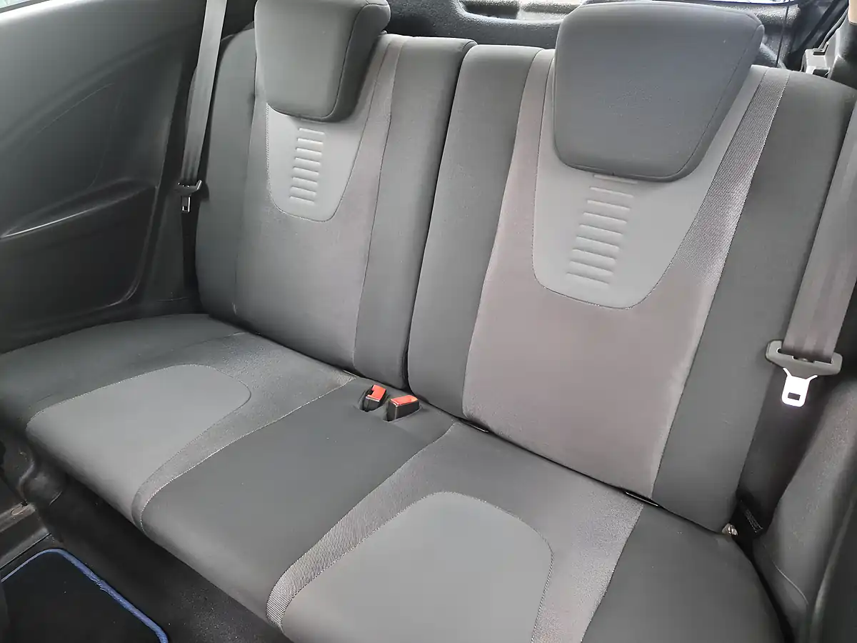 Used 2014 Ford Ka Zetec Black - Interior and Exterior details 15