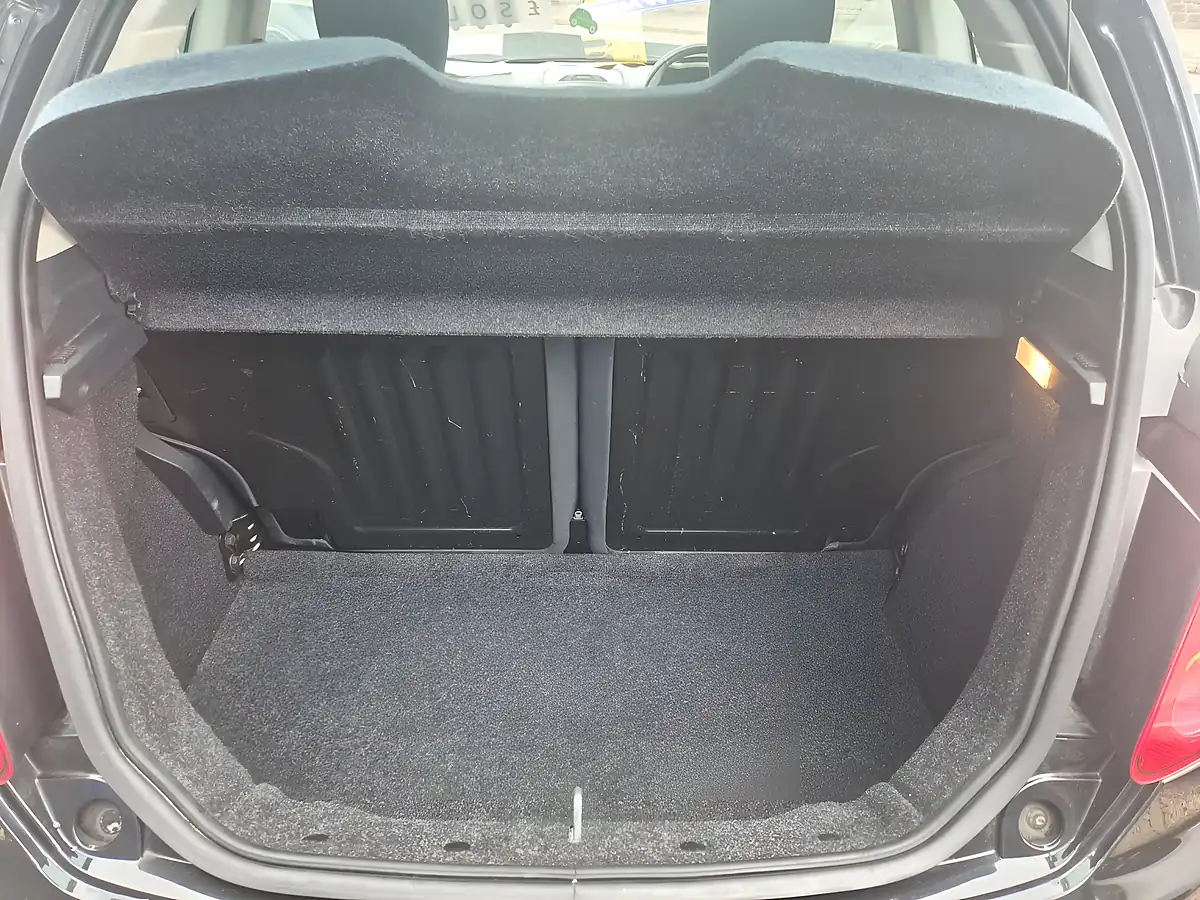 Used 2014 Ford Ka Zetec Black - Interior and Exterior details 18