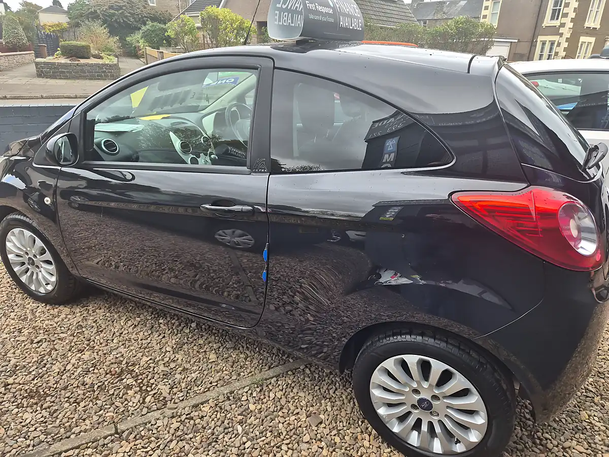 Used 2014 Ford Ka Zetec Black - Interior and Exterior details 4