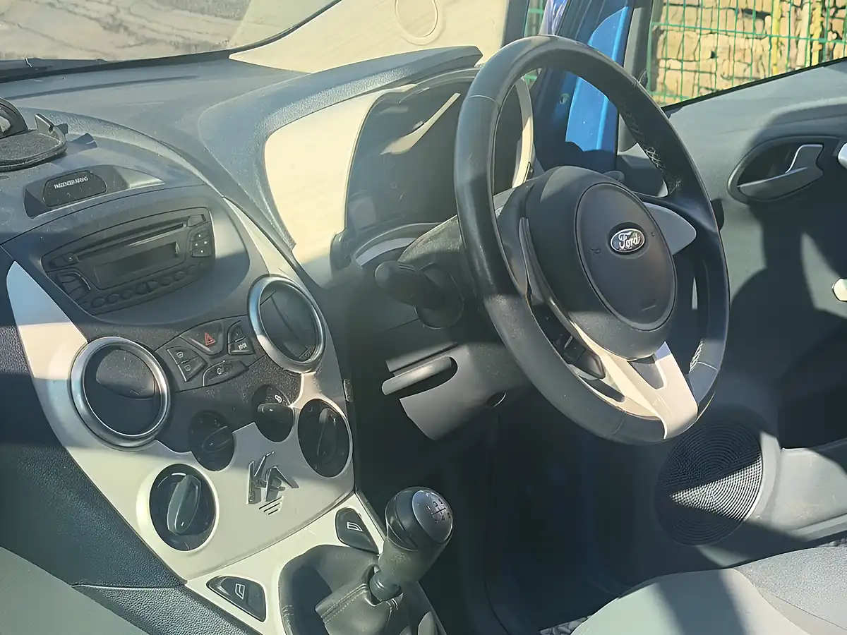 Used 2014 Ford Ka Zetec Blue - Interior and Exterior details 13