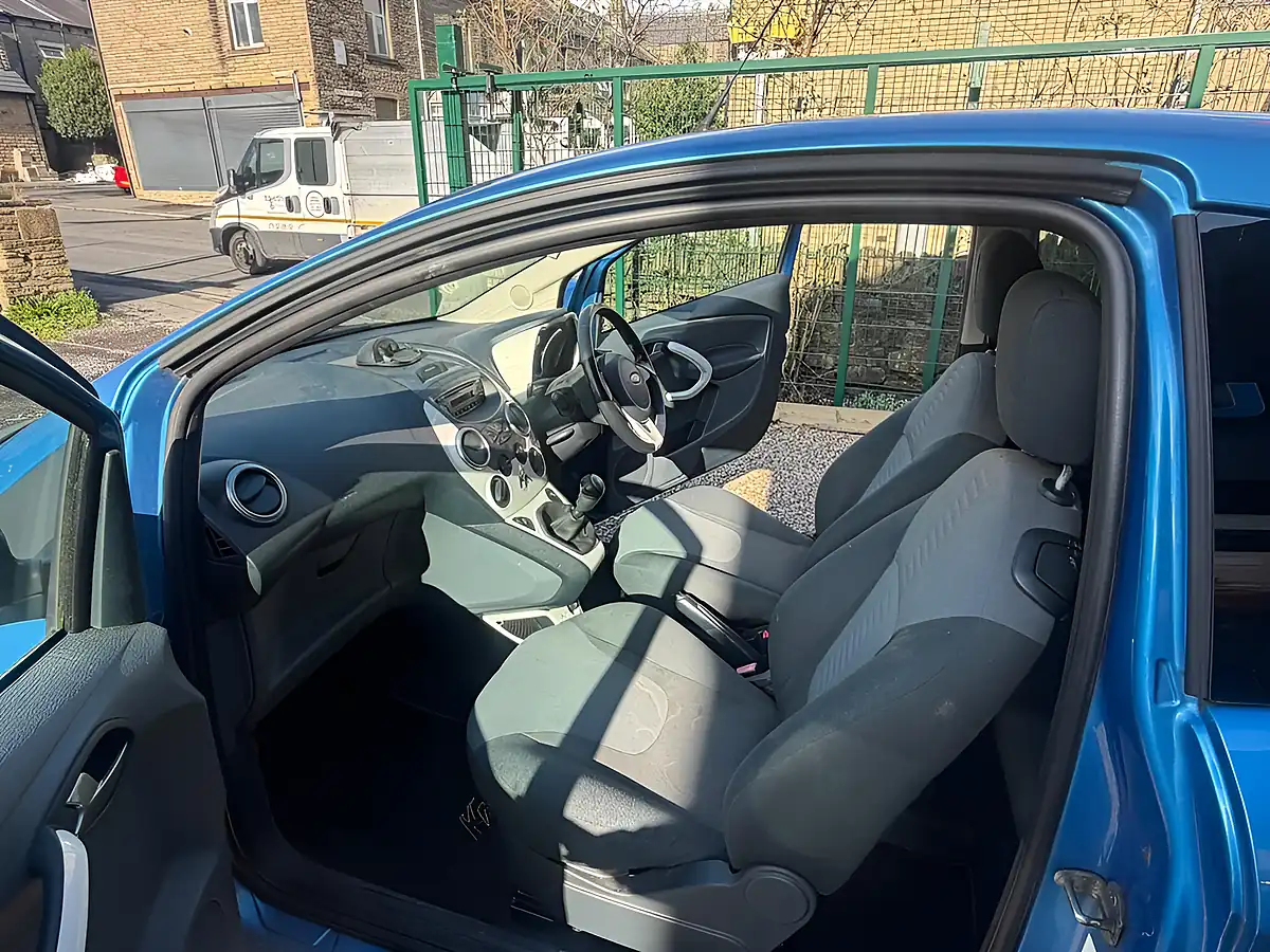 Used 2014 Ford Ka Zetec Blue - Interior and Exterior details 9
